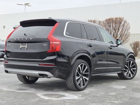 Used 2021 Volvo XC90 T6 Momentum w/ Advanced Package image 22