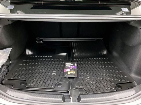 Used 2025 Mercedes-Benz C 300 Sedan image 30