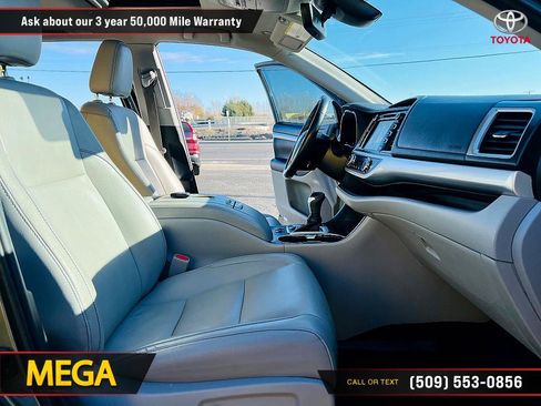 Used 2019 Toyota Highlander XLE image 27