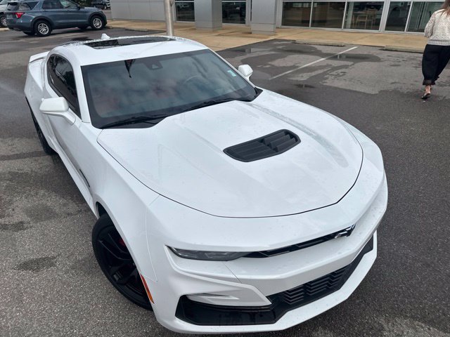 Used 2023 Chevrolet Camaro SS RWD image 6