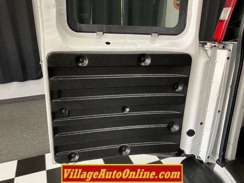 Used 2017 Chevrolet Express 2500 Extended RWD image 23