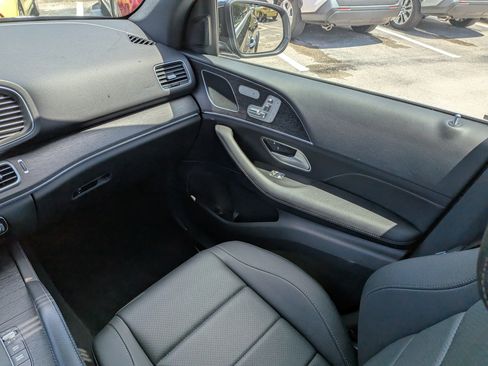 Used 2025 Mercedes-Benz GLE 350 4MATIC image 19