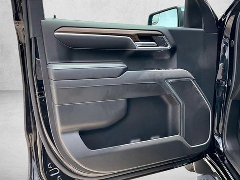 Used 2024 Chevrolet Silverado 1500 LT RWD image 17