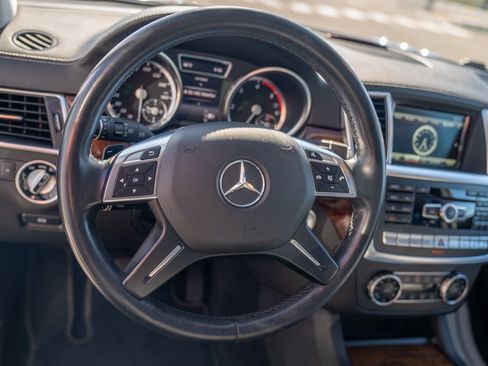 Used 2015 Mercedes-Benz GL 320 BlueTEC 4MATIC image 13