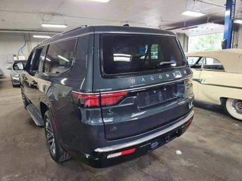 Used 2024 Jeep Wagoneer L Series II w/ Flexible Seating Group AWD/4WD image 2