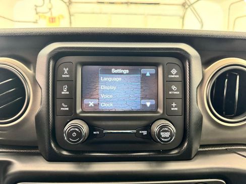 Used 2019 Jeep Wrangler Unlimited Sport AWD/4WD image 26
