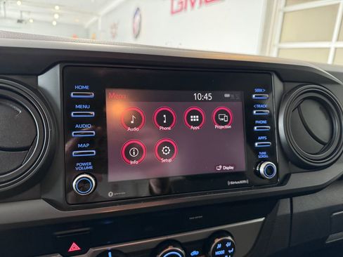 Used 2022 Toyota Tacoma SR image 19