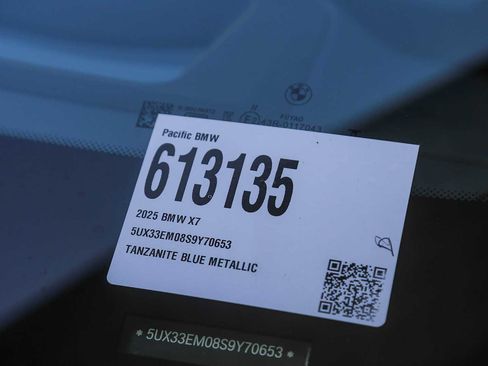 Used 2025 BMW X7 M60i image 25