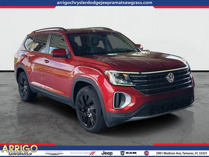 Used 2024 Volkswagen Atlas SE w/ Panoramic Sunroof Package