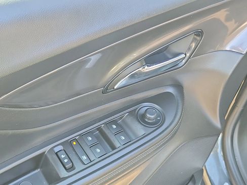 Used 2018 Buick Encore Preferred image 19