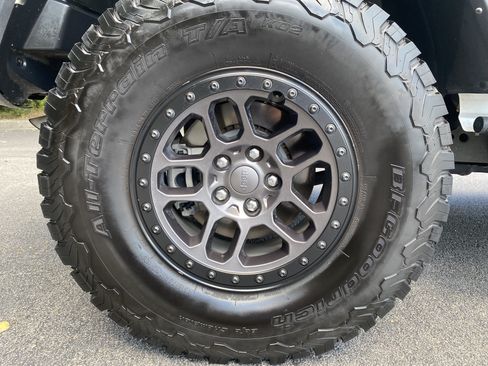 Used 2022 Jeep Wrangler Unlimited Rubicon w/ Xtreme Recon 35" Tire Package AWD/4WD image 42