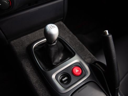 Used 2001 Honda S2000 image 35