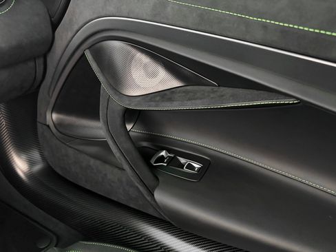 New 2026 McLaren 750S image 19