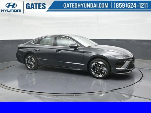 New 2025 Hyundai Sonata SEL image 1