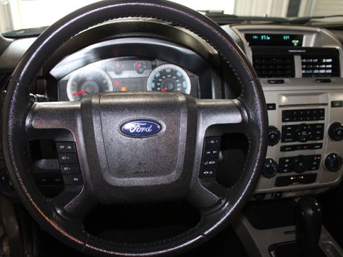 Used 2010 Ford Escape XLT FWD image 10
