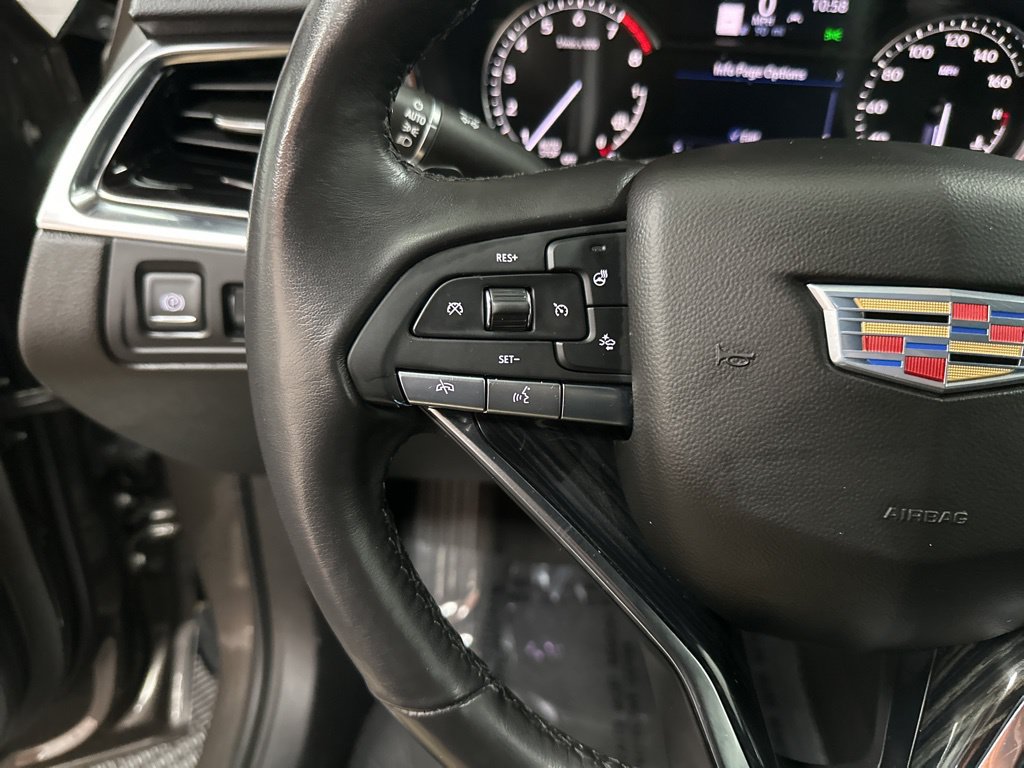 Used 2020 Cadillac XT6 Premium Luxury AWD/4WD image 16