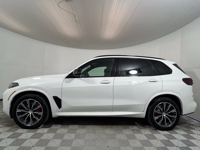 Used 2026 BMW X5 xDrive40i w/ M Sport Package AWD/4WD image 4