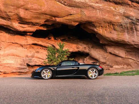 Used 2005 Porsche Carrera GT image 9