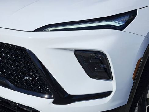 Used 2025 Buick Enclave Sport Touring image 9