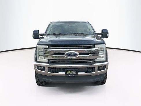 Used 2017 Ford F250 Lariat w/ Lariat Ultimate Package AWD/4WD image 2
