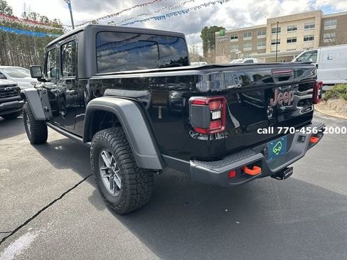 Used 2025 Jeep Gladiator Mojave w/ Convenience Group image 6