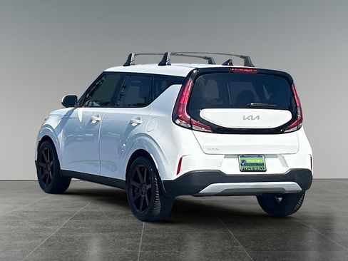 Used 2024 Kia Soul LX w/ Option Group 015 FWD image 7