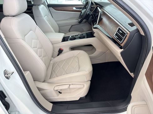 New 2026 Volkswagen Atlas SE FWD image 29