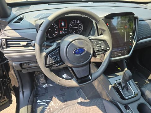 Certified 2025 Subaru Forester Premium AWD/4WD image 2