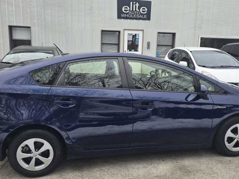 Used 2013 Toyota Prius Three image 6