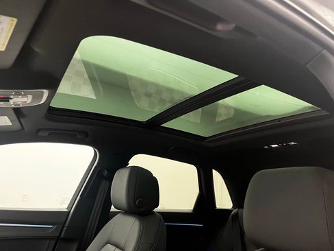 Used 2023 Audi Q3 2.0T Premium Plus w/ Premium Plus Package image 4