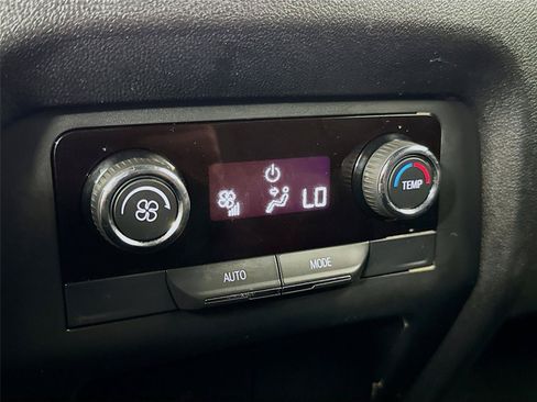 Used 2024 Chevrolet Traverse LS FWD image 19