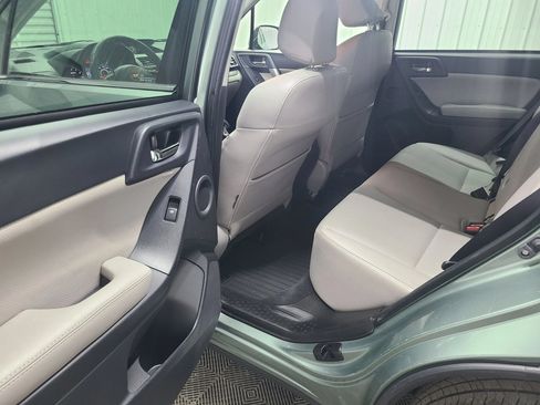 Used 2016 Subaru Forester 2.5i Touring w/ Eyesight & Navigation System AWD/4WD image 37