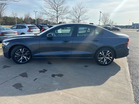 Used 2025 Volvo S60 B5 Core FWD image 5