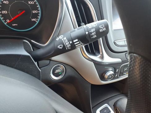 Certified 2022 Chevrolet Equinox LS image 22