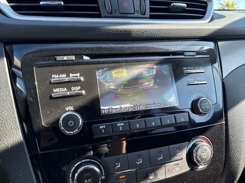 Used 2016 Nissan Rogue S w/ Appearance Package image 22