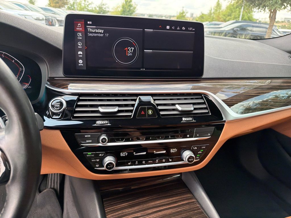 Used 2021 BMW 530i w/ Premium Package RWD image 24