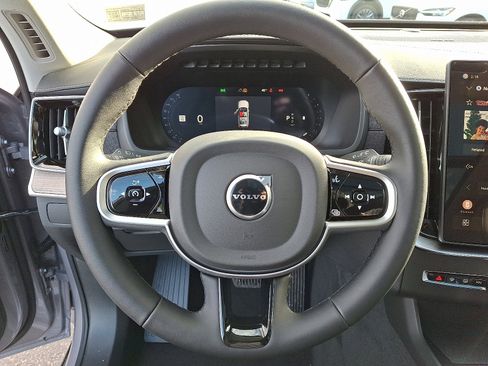 New 2026 Volvo XC90 B6 Plus image 13