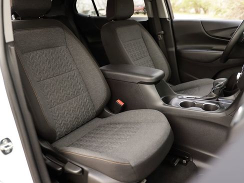 Used 2024 Chevrolet Equinox LT image 27