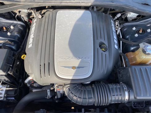 Used 2008 Chrysler 300 C w/ Protection Group II image 19