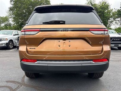 New 2026 Jeep Grand Cherokee Limited w/ Limited Altitude Package