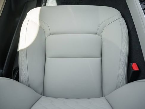 New 2026 Volvo XC90 B6 Plus w/ Protection Package Premier AWD/4WD image 32