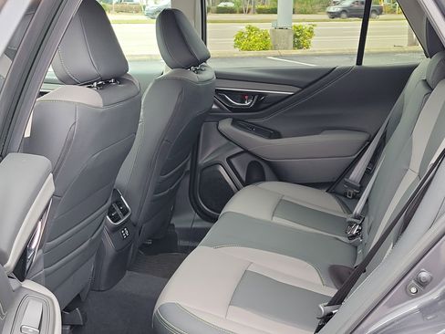 Certified 2025 Subaru Outback Onyx Edition image 13