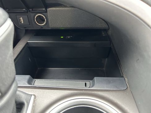 Certified 2022 Toyota Camry XLE FWD image 29