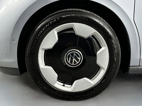 Used 2025 Volkswagen ID. Buzz Pro S Plus image 13