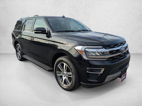 Certified 2024 Ford Expedition Limited AWD/4WD image 3