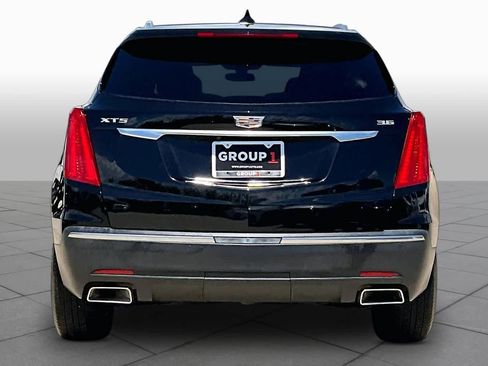 Used 2017 Cadillac XT5 FWD image 5