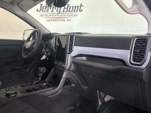 Used 2024 Ford Ranger XL w/ Trailer Tow Package image 29