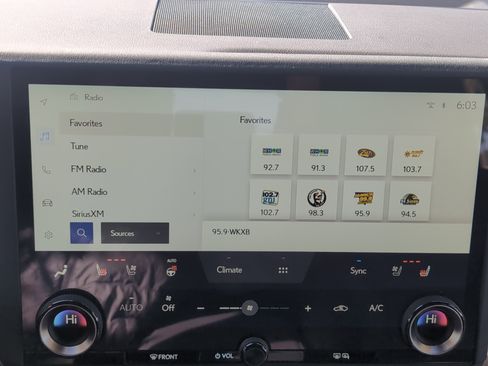 Used 2024 Lexus GX 550 image 23