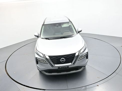 Used 2023 Nissan Rogue SV image 18