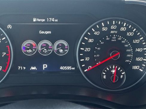 Used 2022 Kia Stinger GT2 image 31